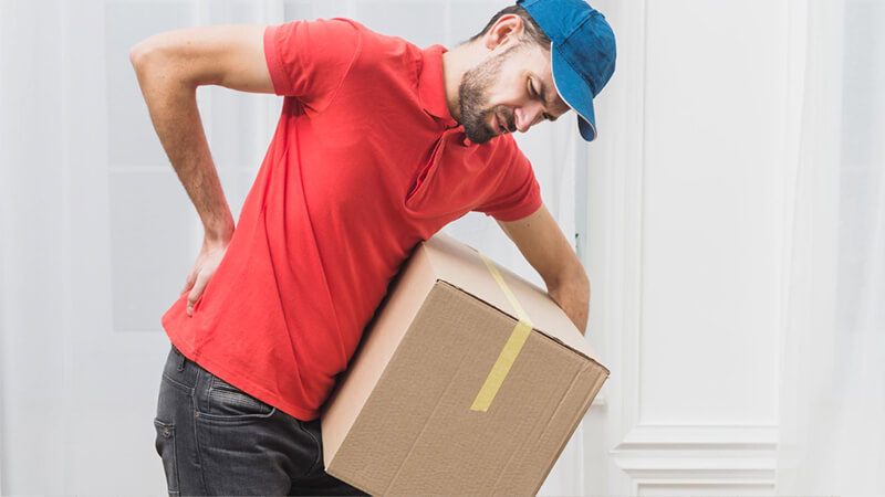 Cần cẩn thậ khi đối diện với vật nặng