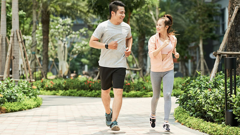 Tập luyện thể dục thể thao đều đặn giảm tê bì chân tay